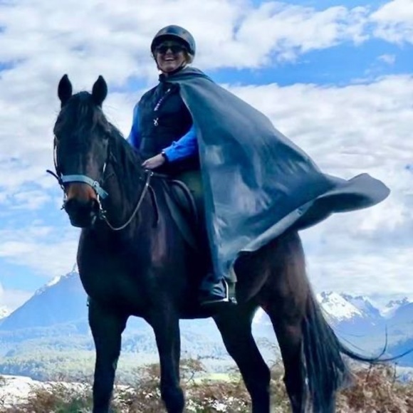 Meet your Posher, Lisa - Picture 1 of 1